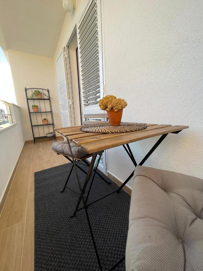 Apartment Branka Kustura ฮวาร์ ภายนอก รูปภาพ